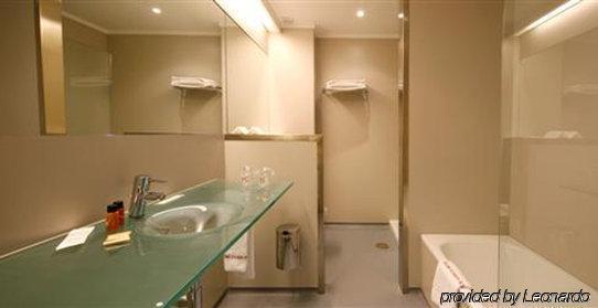Colon Tuy Hotel Tui Bilik gambar
